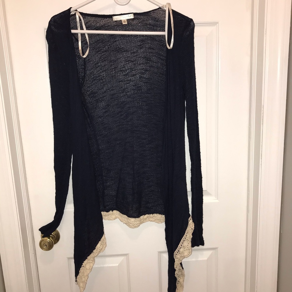 Lightweight sweater
